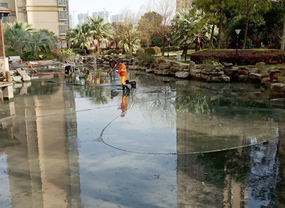 宕昌景观池淤泥清理